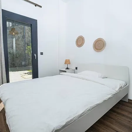 Vilă Al Mare Oezel Havuzlu Bodrum