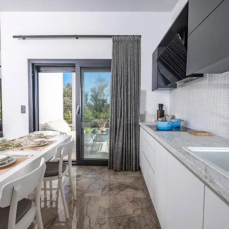 Villa Al Mare Oezel Havuzlu *