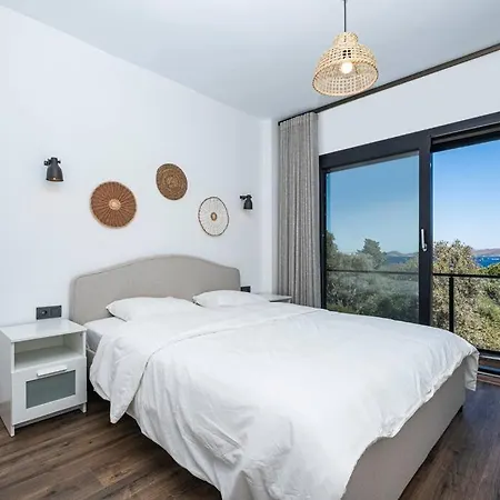 Al Mare Ozel Havuzlu