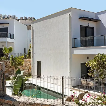 Villa Al Mare Oezel Havuzlu